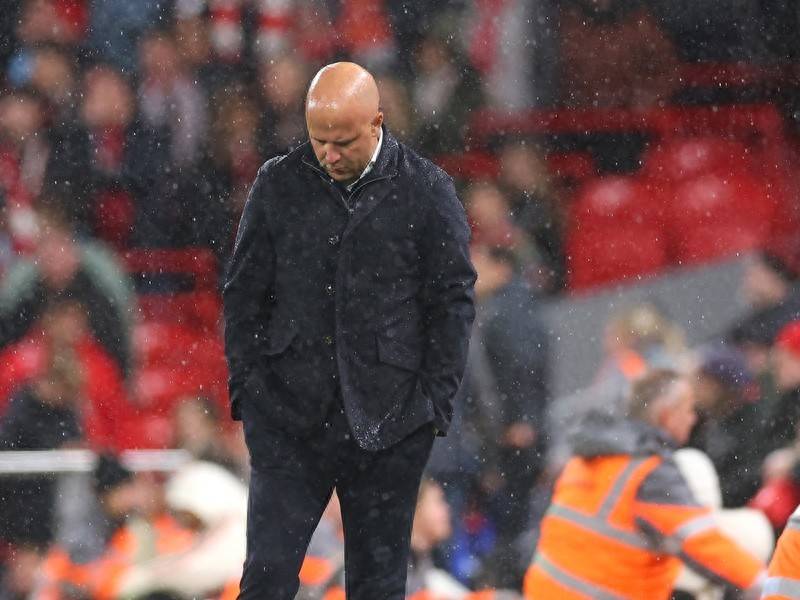 利物浦遭遇困境，球员受伤悲情告别