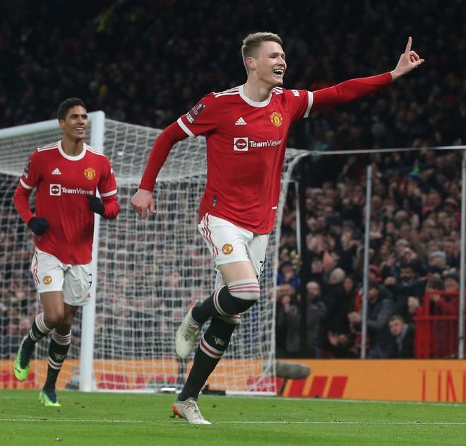 丹麦绝杀曼联，费兰·托雷斯送出助攻