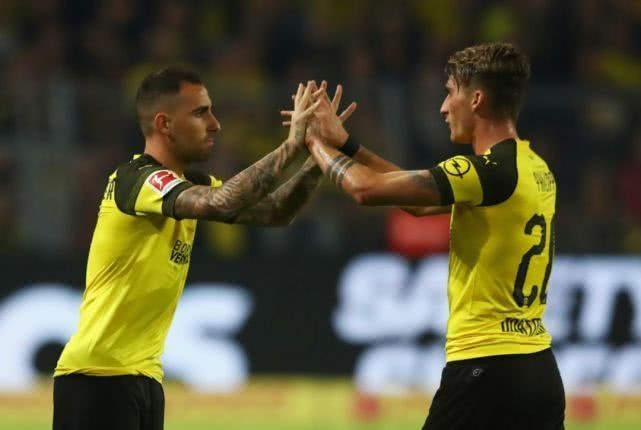 墨西哥逆转多特蒙德，苏亚雷斯关键制胜