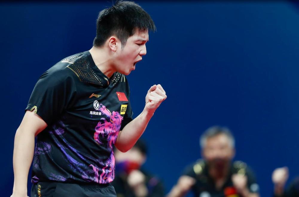 英格兰队完胜德国队，马龙带队取胜