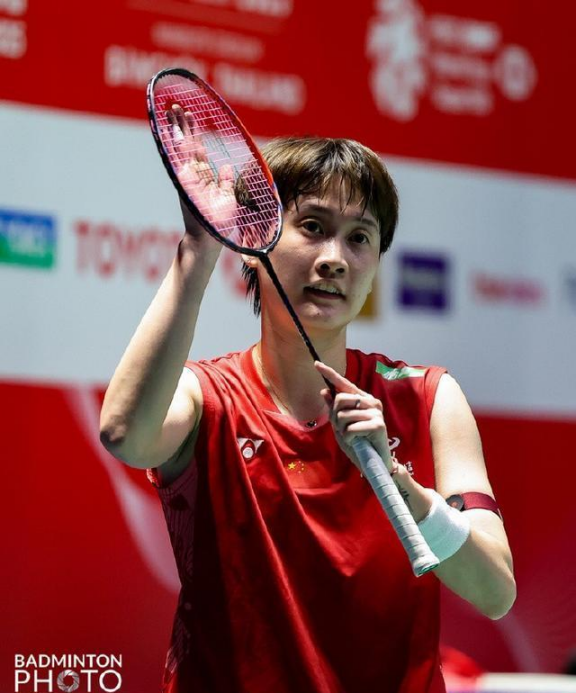 日本队完胜韩国队，陈雨菲点燃赛场