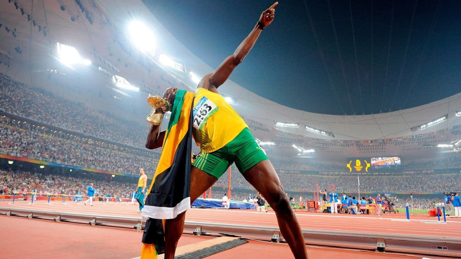 赛道与球场的双重奏,当F1年度争冠之夜遇见西亚卡姆的完美评分